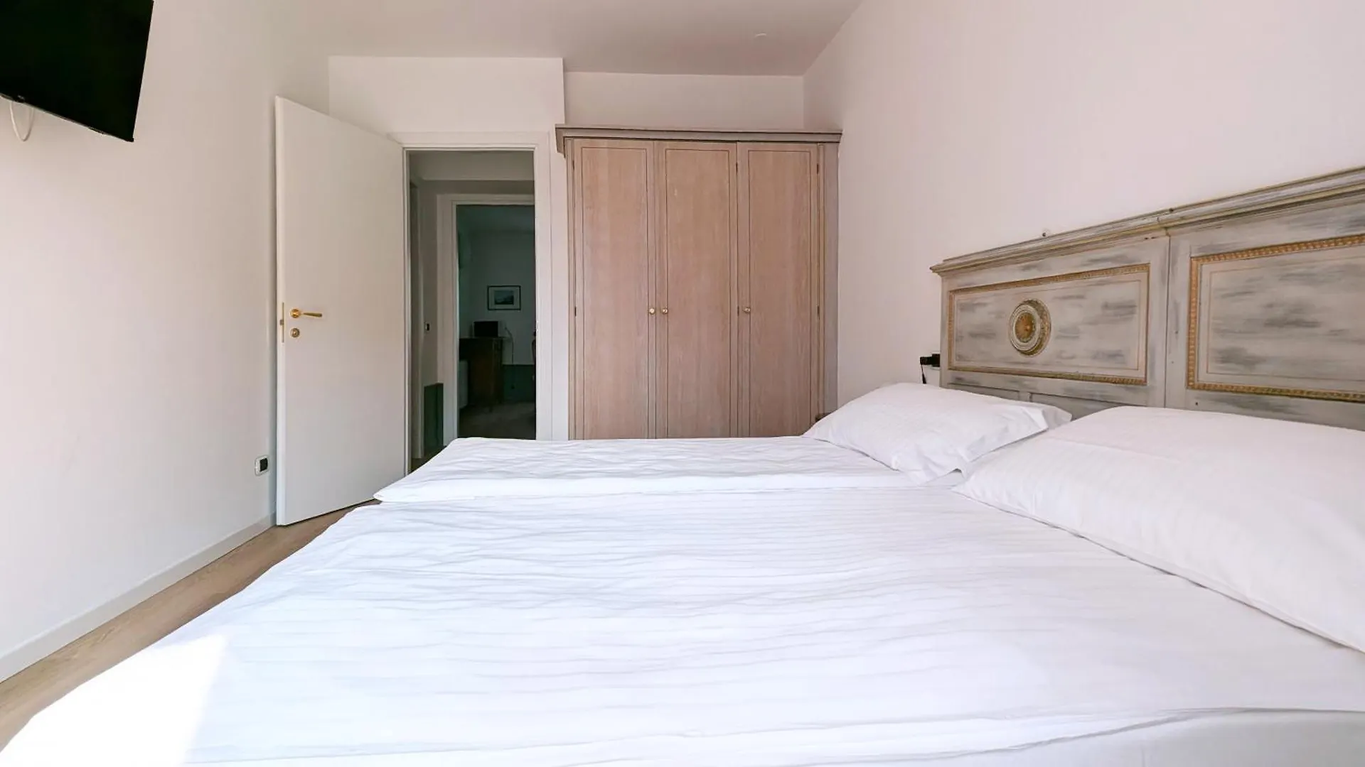 Residence La Limonera Bellagio 3*,  Italy