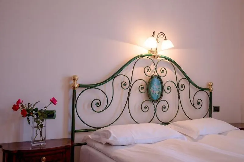 Residence La Limonera Bellagio 3*,  Italy